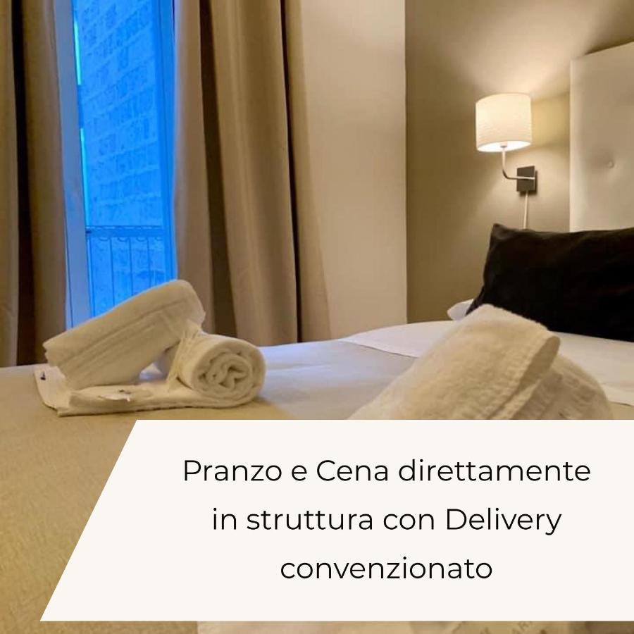 A Due Passi Dal Ponte Hotel Taranto Exterior photo
